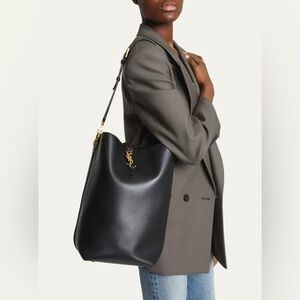 NWT SAINT LAURENT
Le 37 YSL Bucket Bag in Calfskin Leather